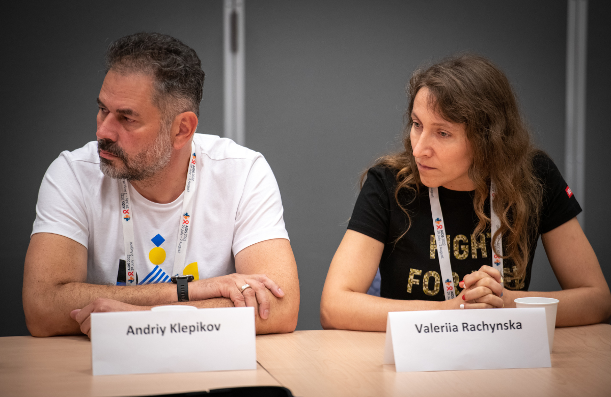 Andriy Klepikov from the Alliance for Public Health and Valeriia Rachynska from 100% Life at AIDS 2022. Photo ©Steve Forrest/Workers’ Photos/IAS.